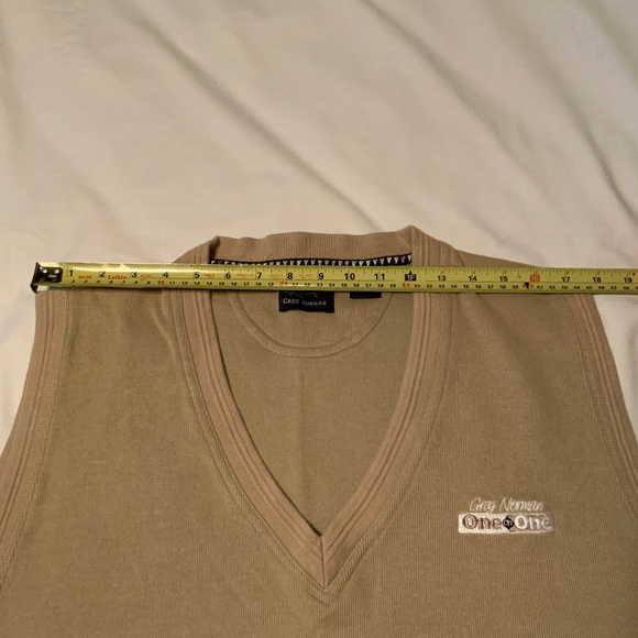 Greg Norman 100% Cotton Tan Pullover Vest (XL) - Picture 6 of 13